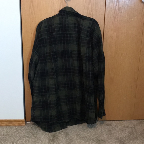 Plaid green and black Mens plus size button down casual long sleeve shirt - Picture 3 of 3